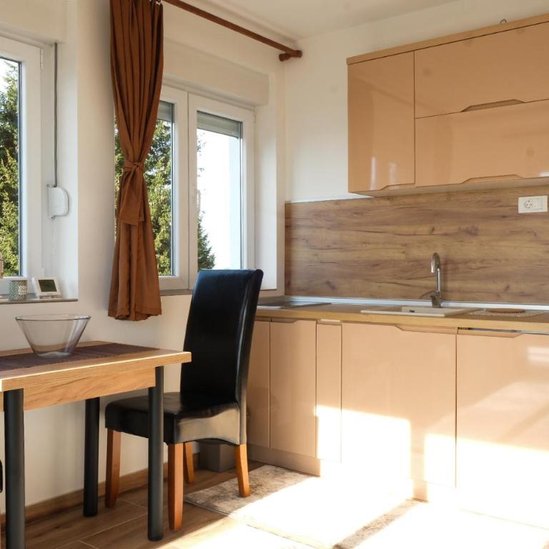 Vila Kruna Sunčani Breg - Studio Apartment with Balcony - 10