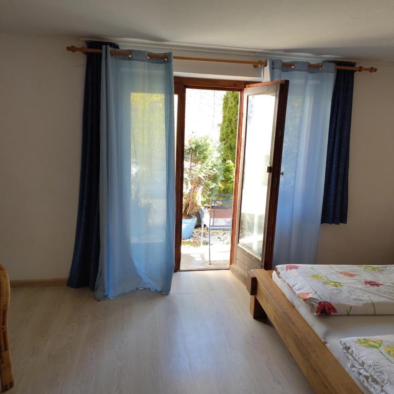 Gästehaus Gruben - Doppelzimmer mit Balkon - 7
