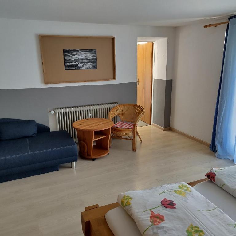 Gästehaus Gruben - Doppelzimmer mit Balkon - 6