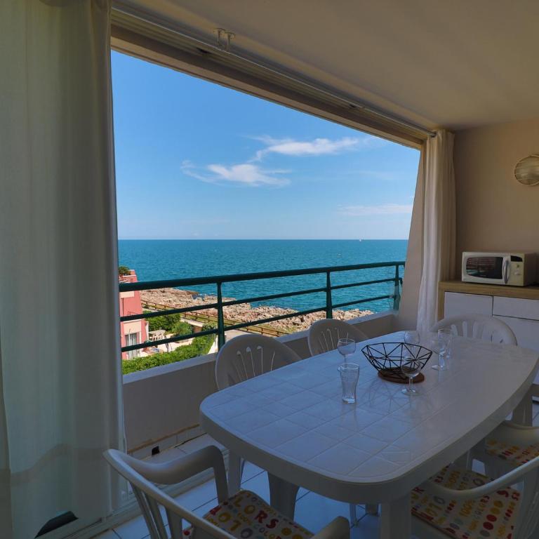Trés agréable T2 cabine tout rénové avec vue mer - classé 2 - FR-1-472A-295 - Apartment - 2