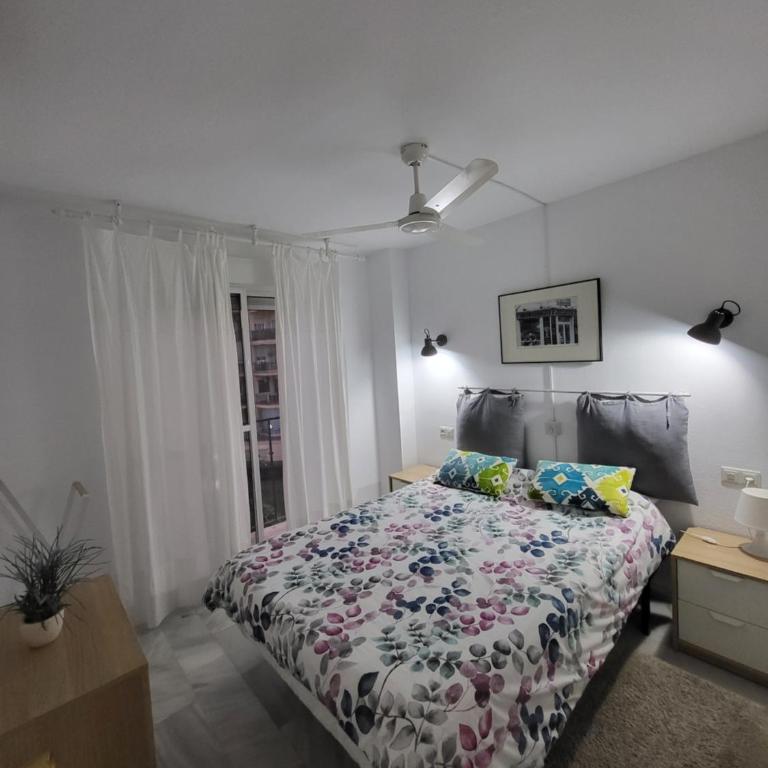 Apt Erisa en Torremolinos dos min de la playa, Puerto Marina - Casa de 2 dormitorios - 5