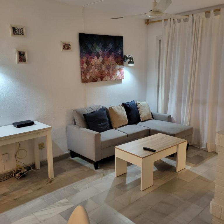 Apt Erisa en Torremolinos dos min de la playa, Puerto Marina - Casa de 2 dormitorios - 3