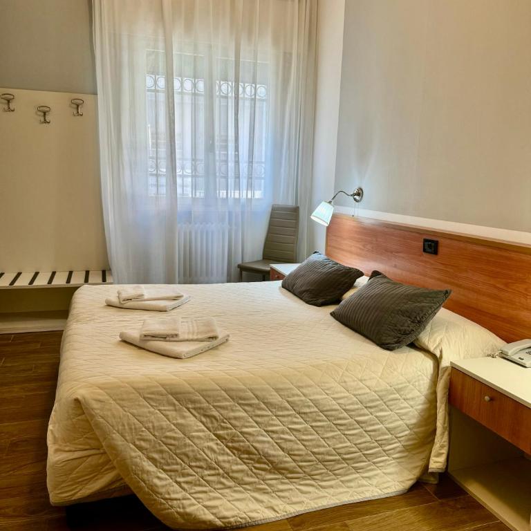 Hotel Delle Rose - Camera Matrimoniale/Doppia con Letti Singoli - 5