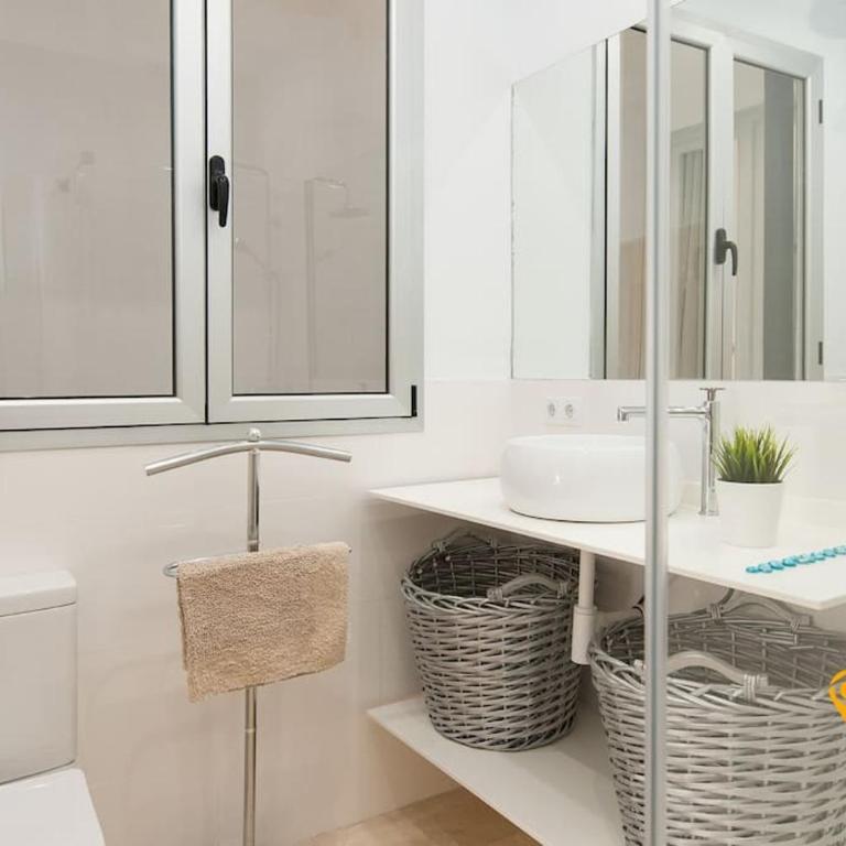 Living Las Canteras Homes - SOUTH FACING & PARKING - Two-Bedroom Apartment - 28