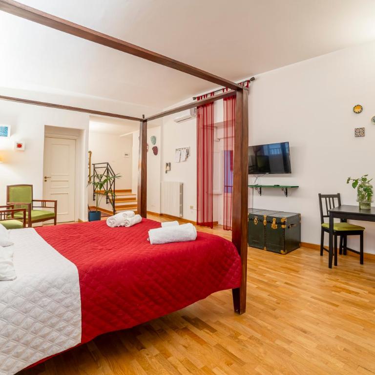 Natoli Apartments - Studio Apartment - 2