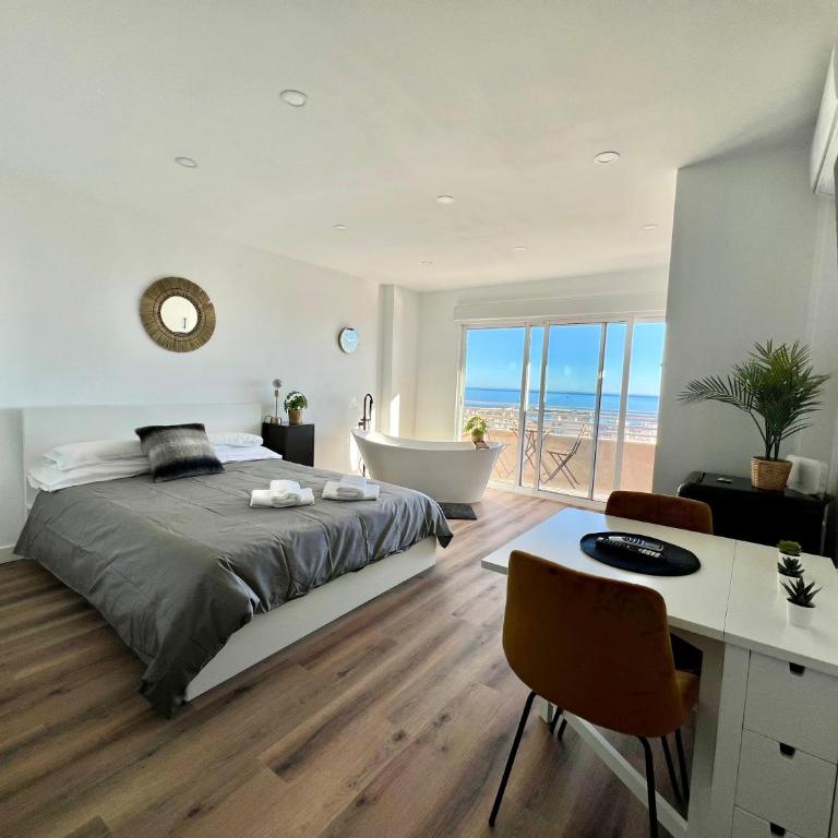 Amazing views - One-Bedroom Apartment - 5