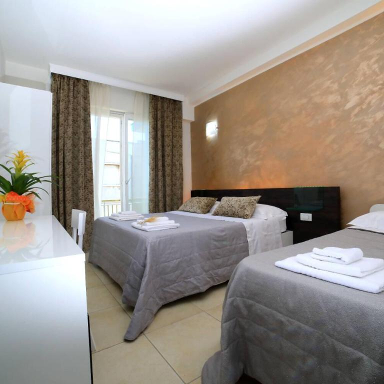 Palazzo Greco B&B - Triple Room with Balcony - 2