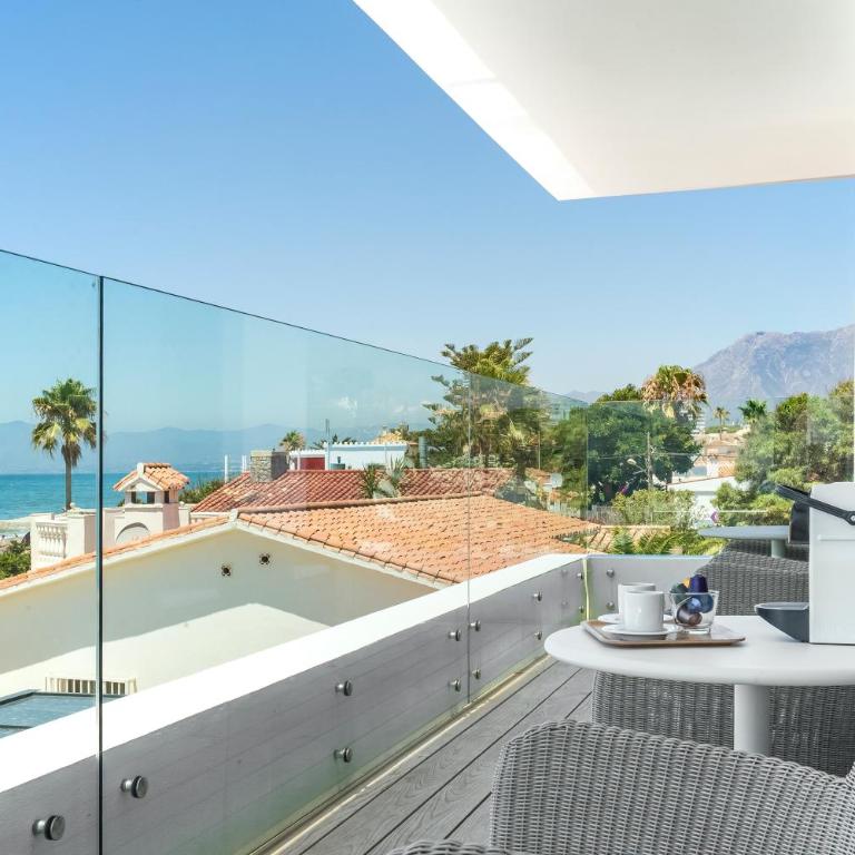 Breath Taking Front Line Beach Villa with Sauna & Jacuzzi - Villa - 19