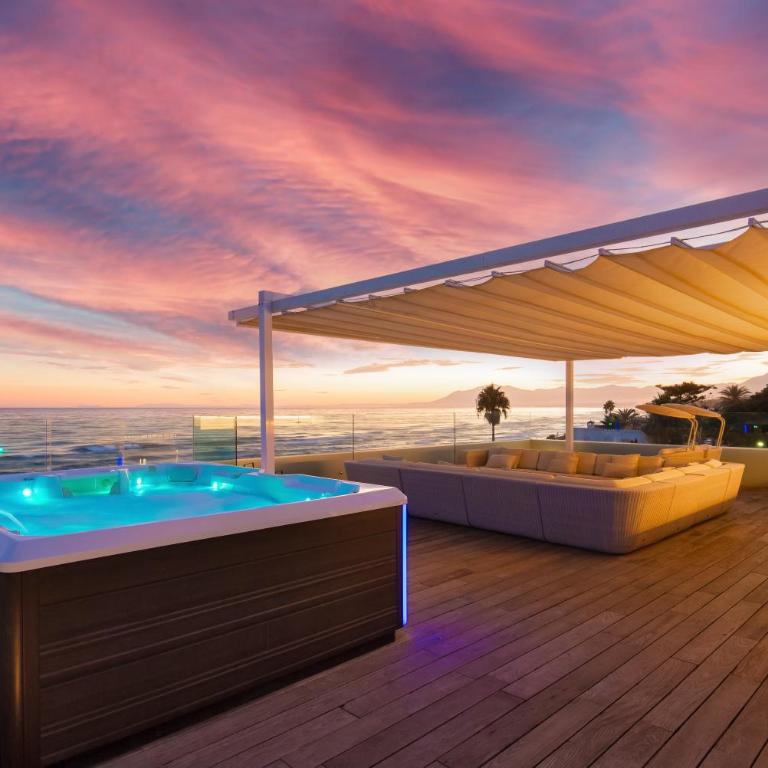 Breath Taking Front Line Beach Villa with Sauna & Jacuzzi - Villa - 75