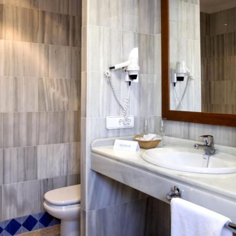 Apartamentos Doña Lola Zahara - Appartement 3 Chambres (5 Adultes) - 1