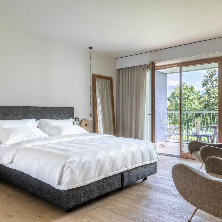 Boutique-Hotel Ballguthof am Golfplatz - Deluxe Suite with Terrace and Garden View - 5