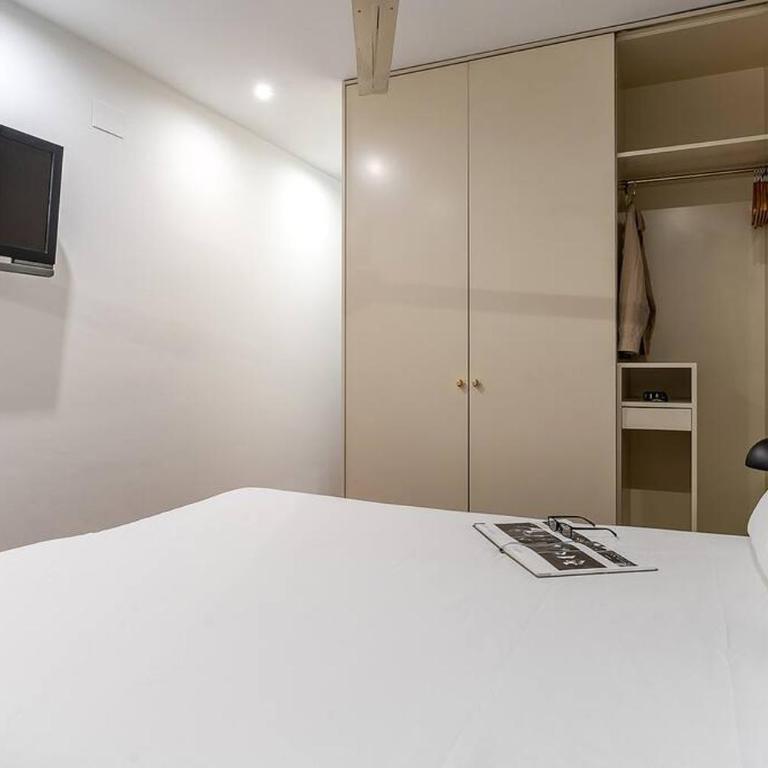 Canela Homes BARCELONA ARAGÓ - Three-Bedroom Apartment - 20