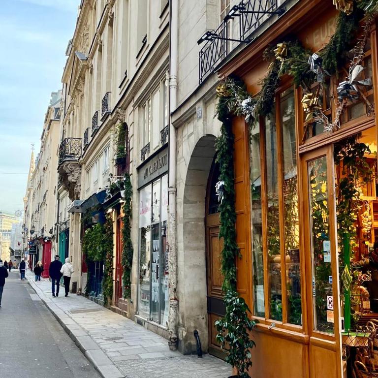 Appartement de luxe 4 étoiles sur Île Saint-Louis - 115 m2 - Calme et spacieux - Appartement 2 Chambres - 16