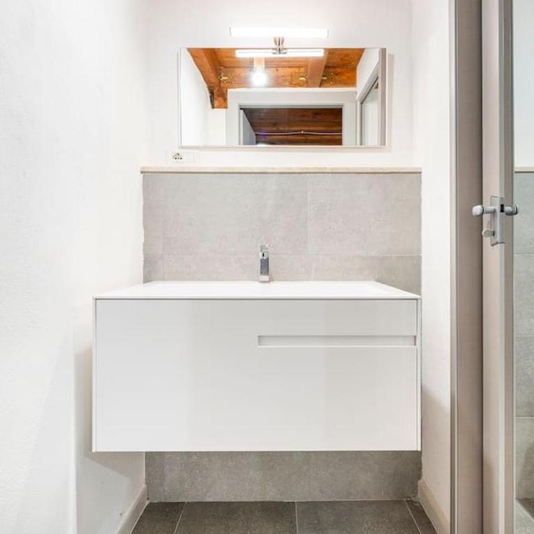Appartamento al centro di Cagliari (Marina) - Appartamento con 1 Camera da Letto - 43