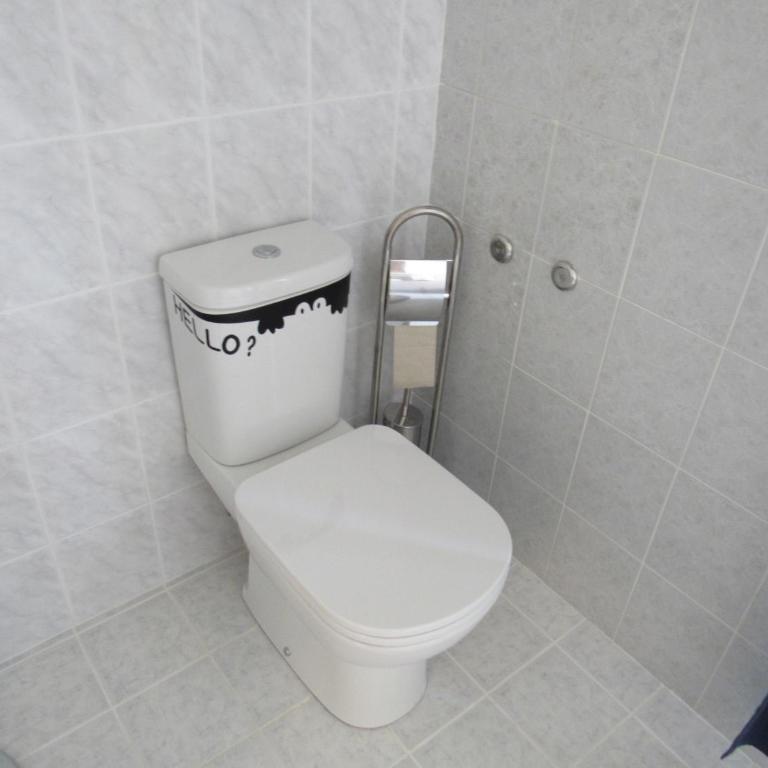Smart Rooms - Double or Twin Room with Shared Bathroom - 6