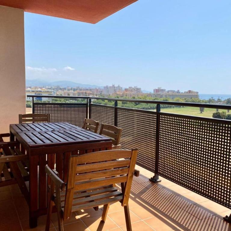 A&N Sea View Family Apartment with Pool & Parking - Three-Bedroom Apartment - 75