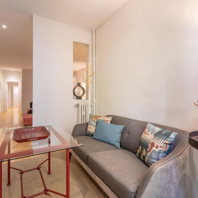Elegant 2-Bed Apartment in Salamanca Madrid - Two-Bedroom Apartment - 7
