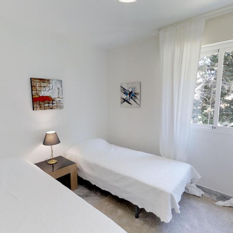 Modern Coastal Apartment Near Puerto Banús - Apartamento - 26