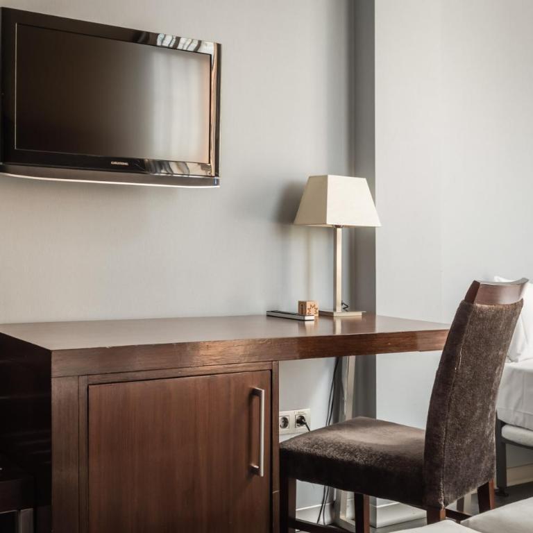 Hotel Madanis - Triple Room (2 Adults + 1 Child) - 5