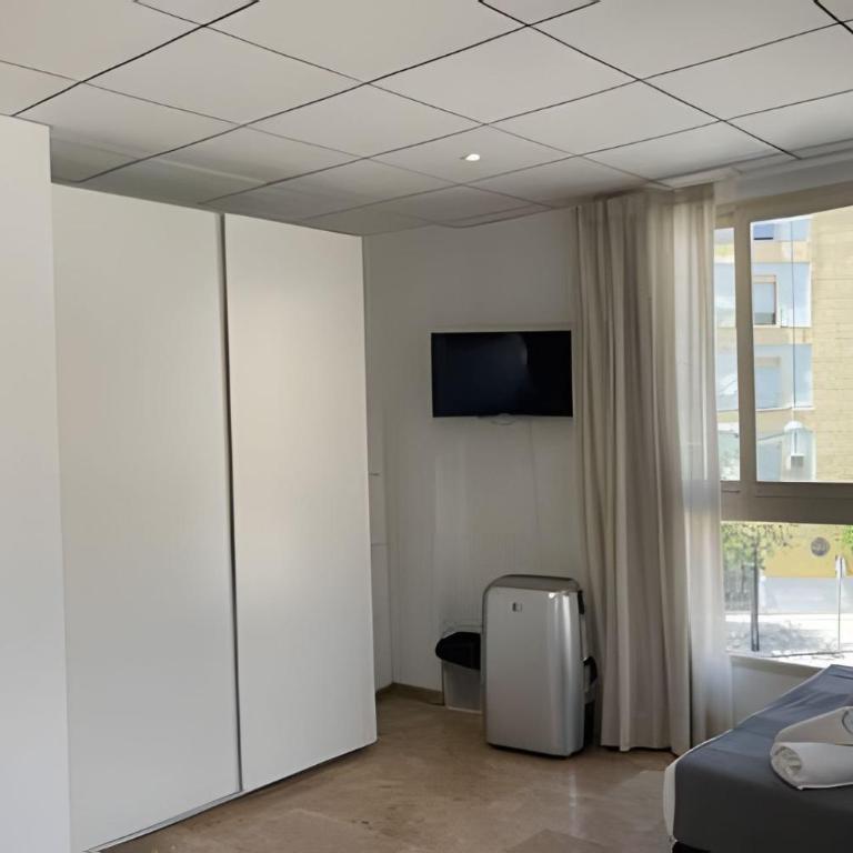 11 Nights studios - Studio Apartment with One Double Bed - 6