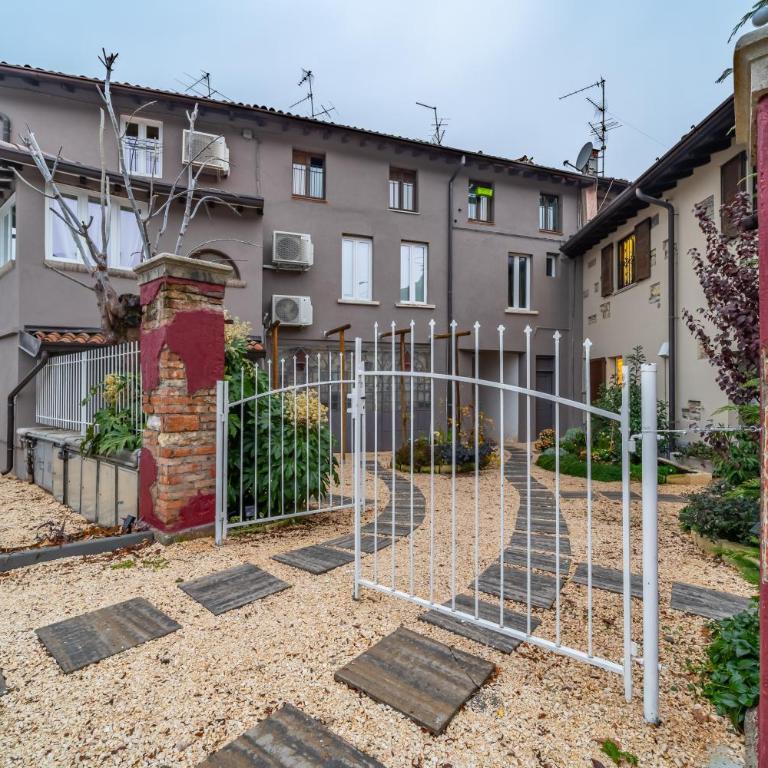 HOST4U - CONICCHIO New Apartments few steps from Casazza Metro Station & Free Parking - One-Bedroom Apartment - 2