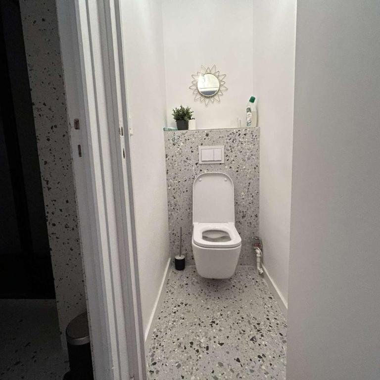 Studio cabine 4 pers avec balcon, près commerces et navette gratuite - Appartement 1 Chambre - 15