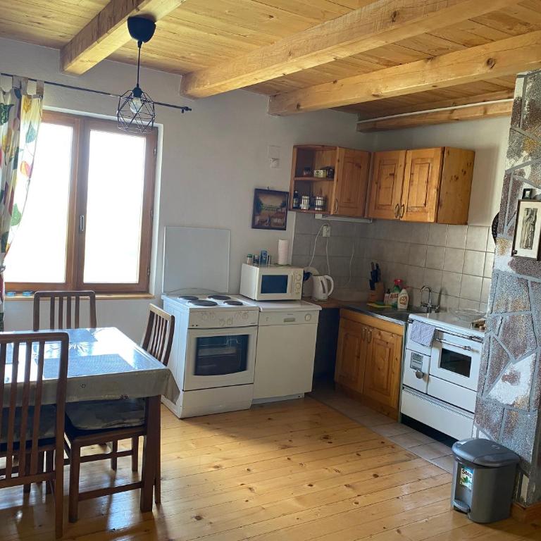 Lasica - Three-Bedroom House - 18