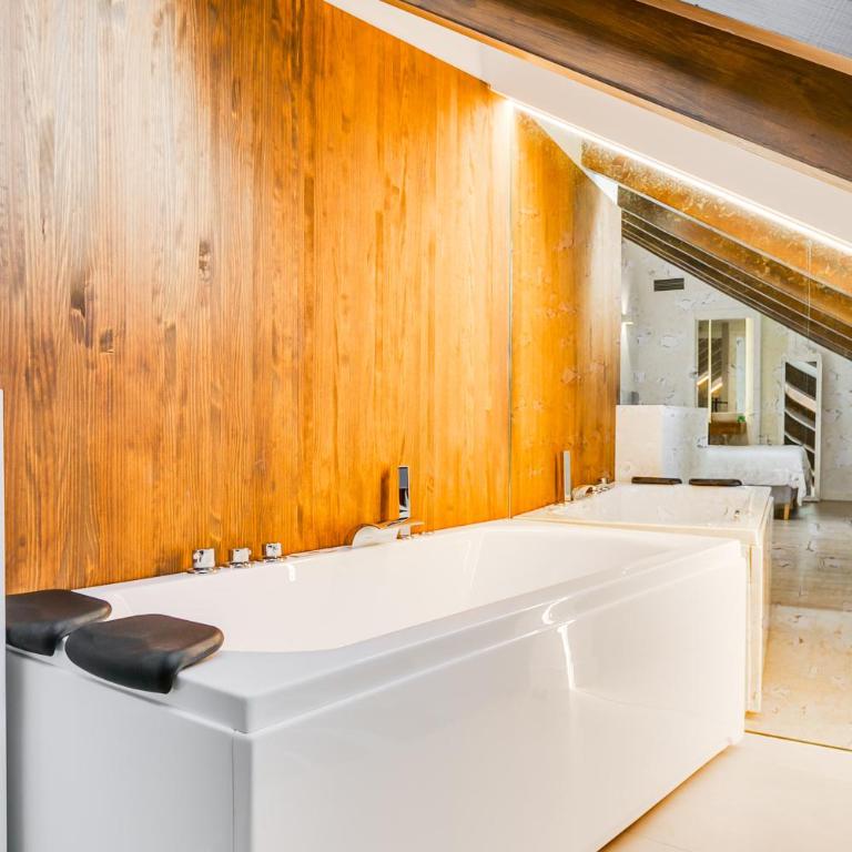 Palacio de Bobadilla Suites - Suite con bañera de hidromasaje - 1