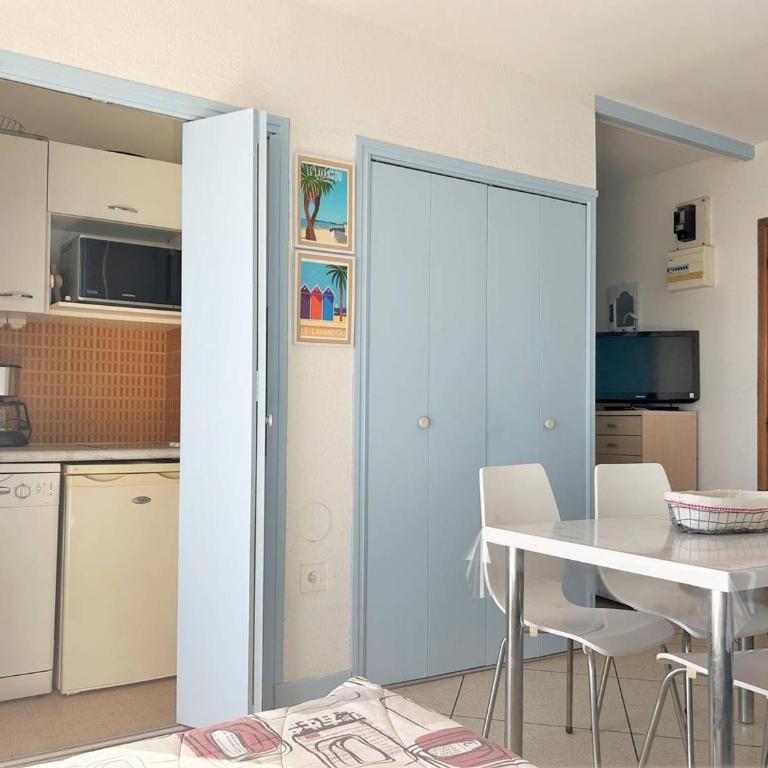 Studio face mer avec parking privé - Le Lavandou - FR-1-251-252 - Appartement (3 Adultes) - 12