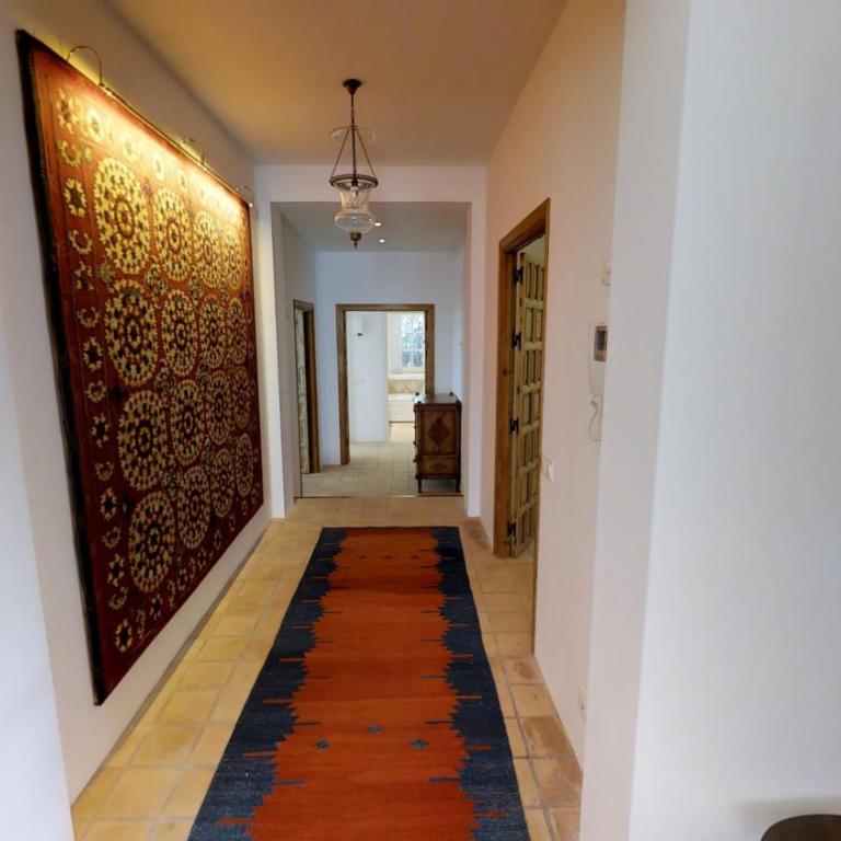 Spacious Andalusian-inspired Villa with Scenic Views - Villa - 20