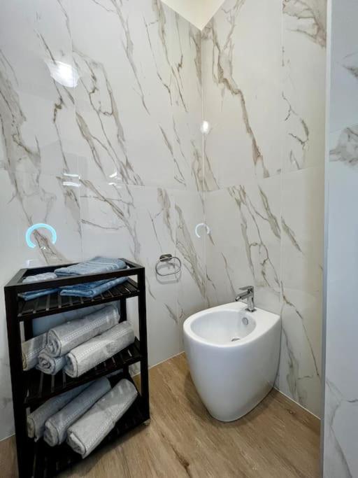 attico ARENA,200mq[NETFLIX-WIFI-AIR CONDITIONING] - Appartamento con 2 Camere da Letto - 15