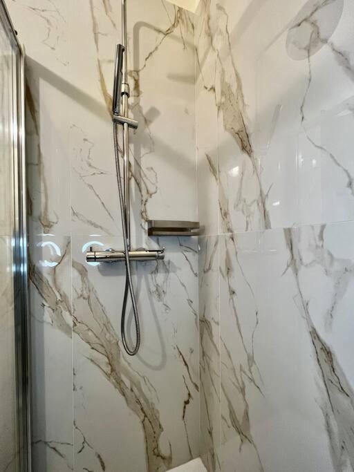 attico ARENA,200mq[NETFLIX-WIFI-AIR CONDITIONING] - Appartamento con 2 Camere da Letto - 13