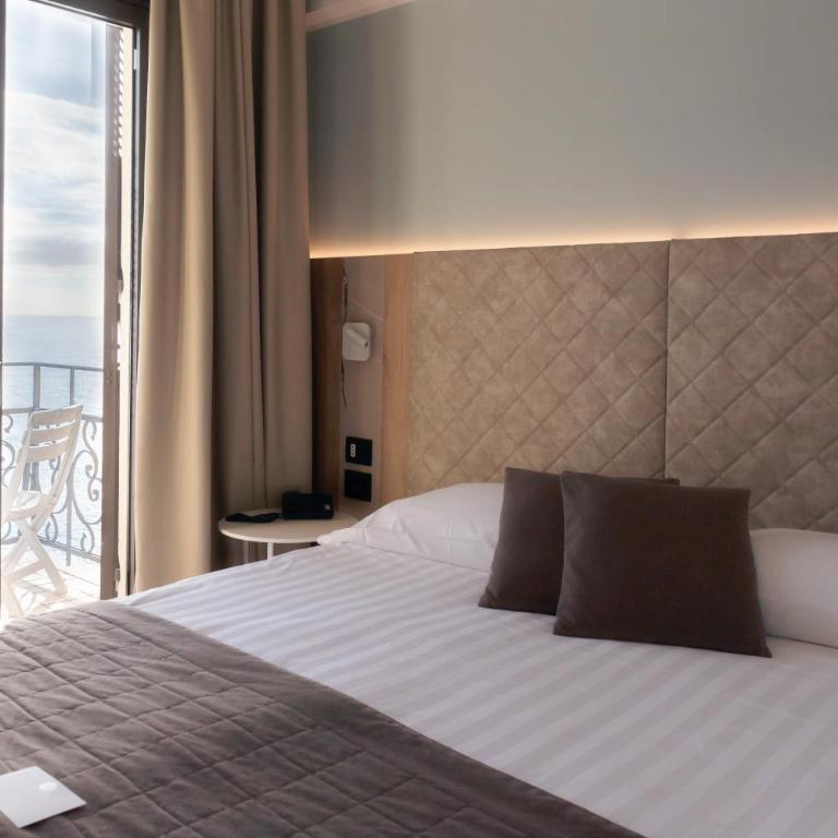 Hotel Parigi & Spa - Camera Matrimoniale/Doppia con Letti Singoli con Vista Mare - 10