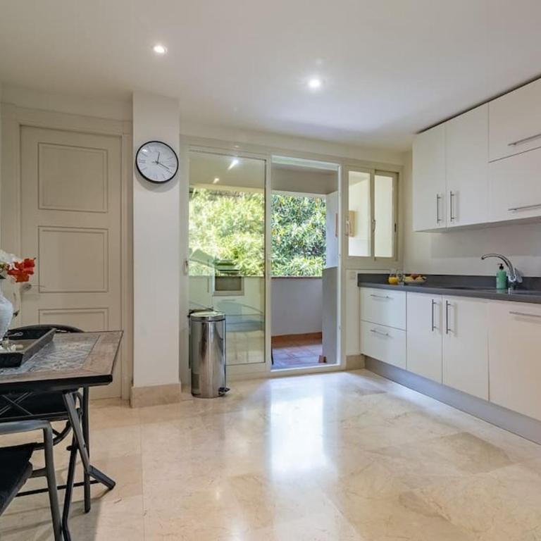Luxury Apartment Marbella - Two-Bedroom Apartment - 38