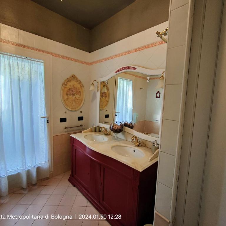 B&B Villa Rivabella - Camera Matrimoniale con Bagno in Comune - 3