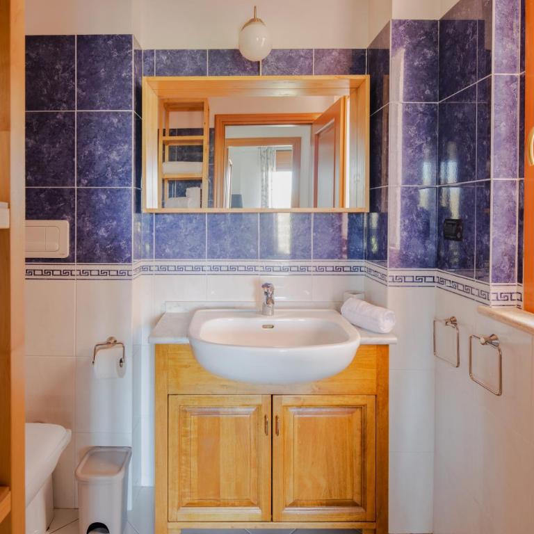 EUR Moravia Attico panoramico con terrazzo, fino a 5 ospiti - Appartamento con 2 Camere da Letto - 3