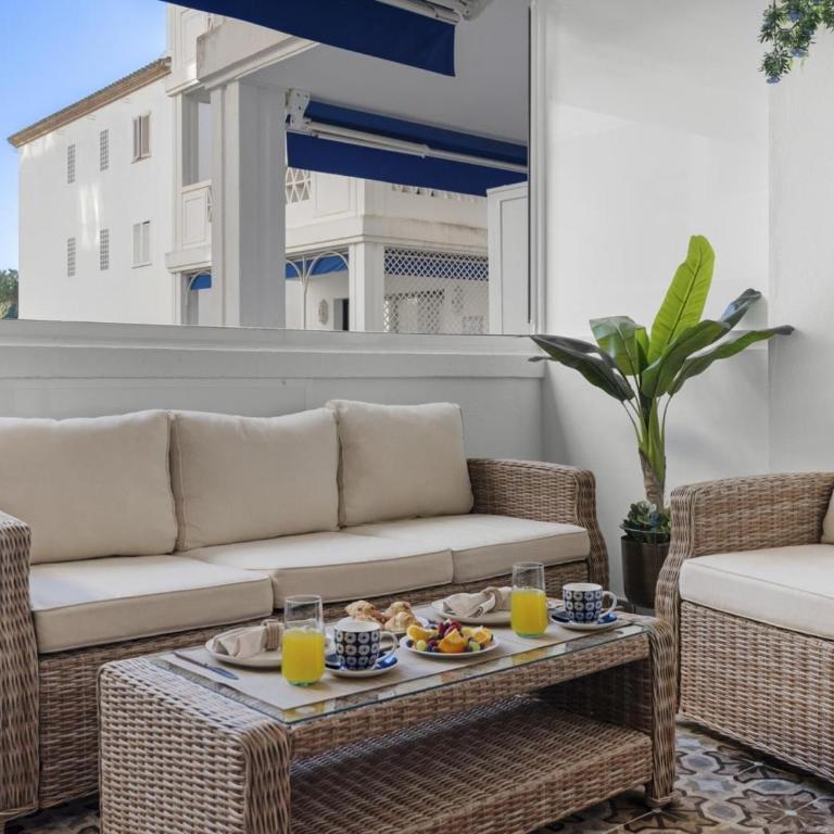 Espacioso apartamento en 1ª línea de playa - Apartment - 5