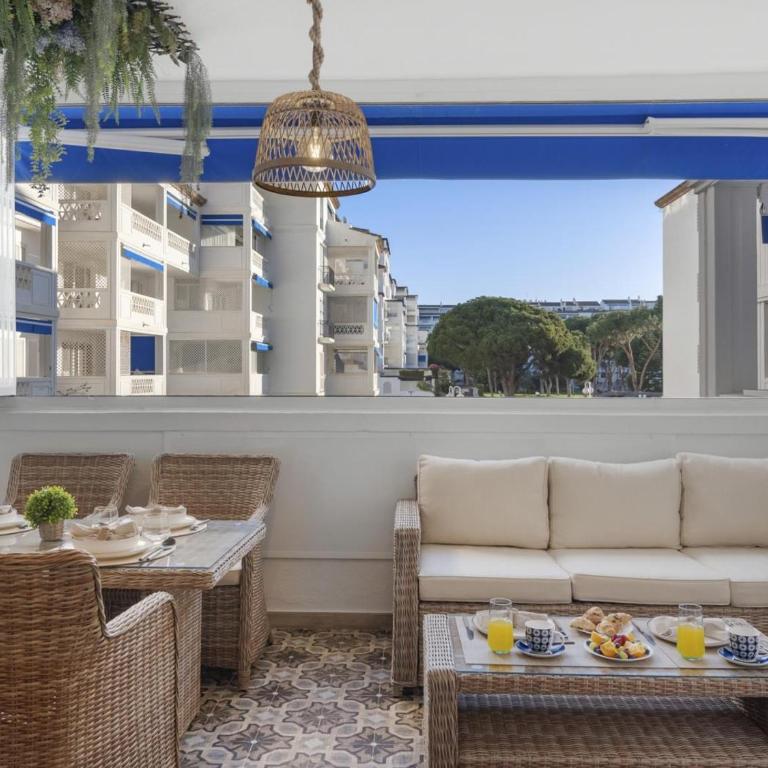 Espacioso apartamento en 1ª línea de playa - Apartment - 7
