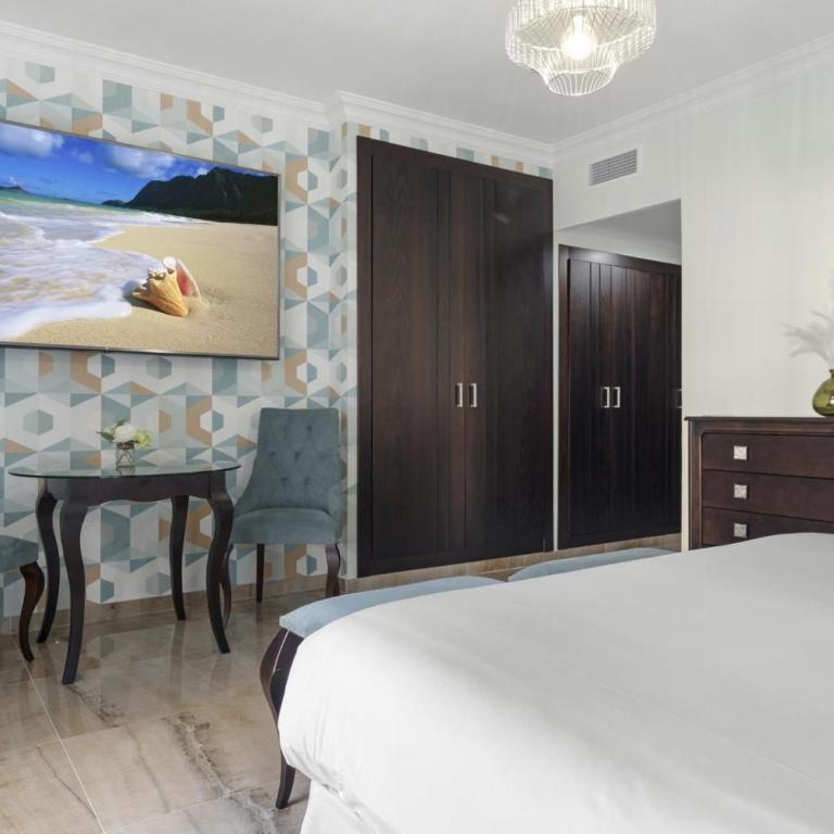 Espacioso apartamento en 1ª línea de playa - Apartment - 17