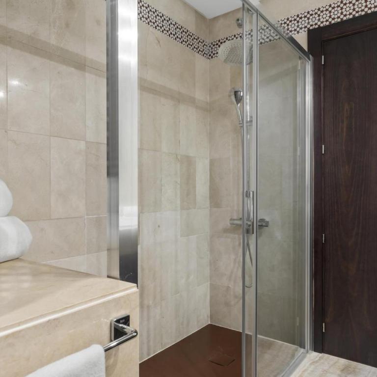 Espacioso apartamento en 1ª línea de playa - Apartment - 27