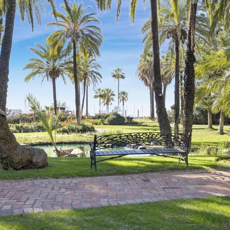 Espacioso apartamento en 1ª línea de playa - Apartment - 40