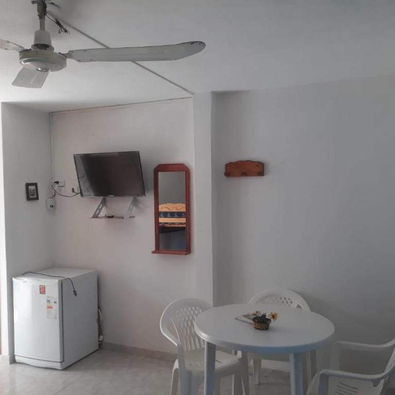 Lomita Gesell - Habitación Cuádruple - vistas al jardín - 1