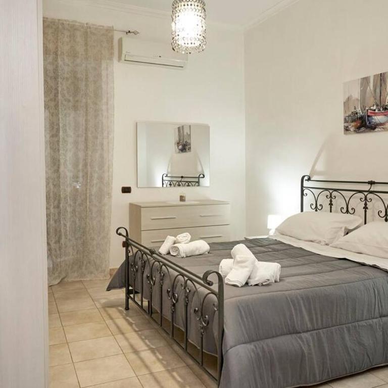 Napoli Duomo Center Home - Two-Bedroom Apartment - 1