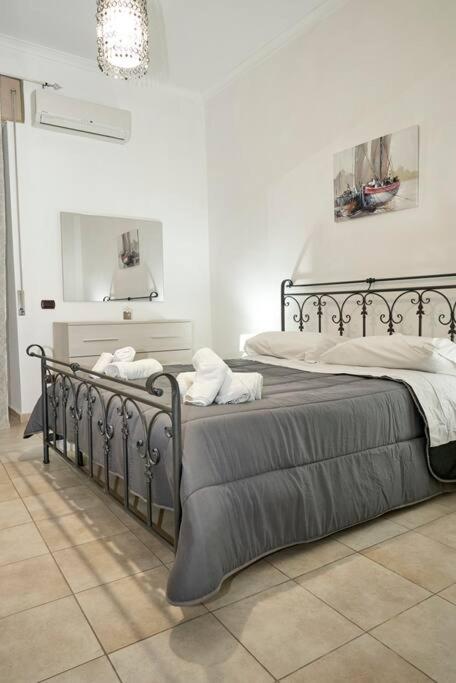 Napoli Duomo Center Home - Two-Bedroom Apartment - 24