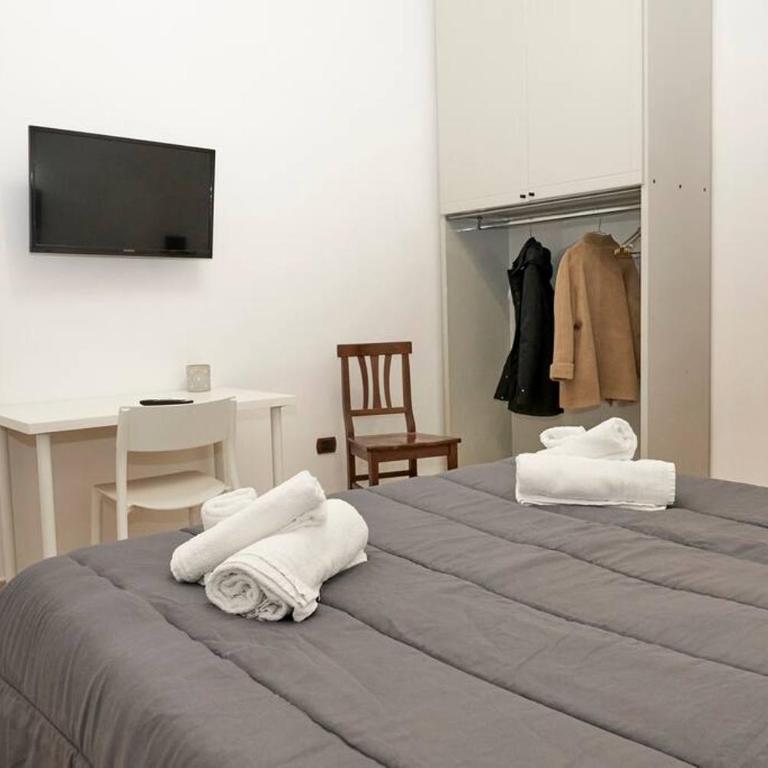 Napoli Duomo Center Home - Two-Bedroom Apartment - 25
