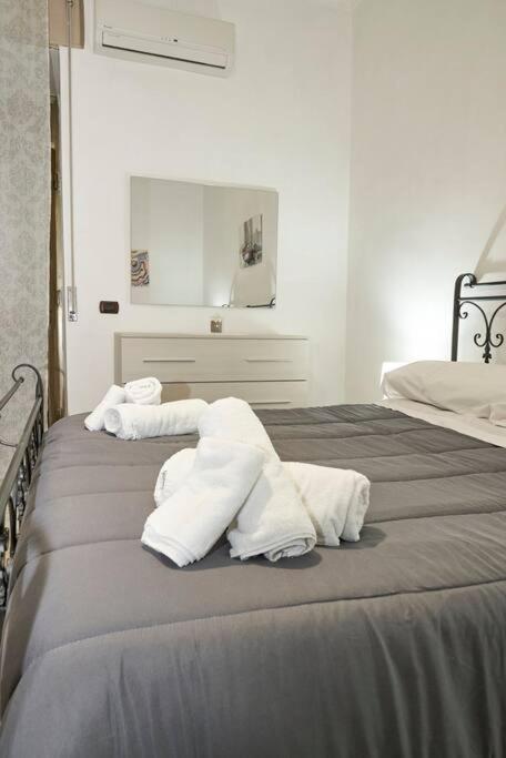 Napoli Duomo Center Home - Two-Bedroom Apartment - 40