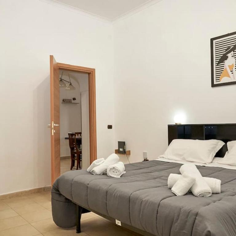 Napoli Duomo Center Home - Two-Bedroom Apartment - 42