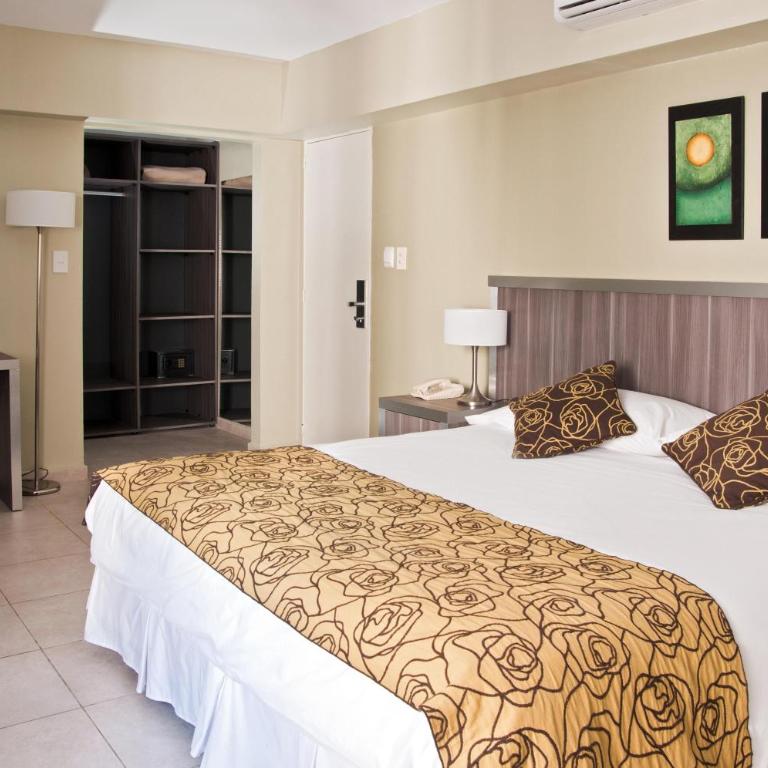 Uthgra Presidente Perón - Deluxe Double or Twin Room - 2