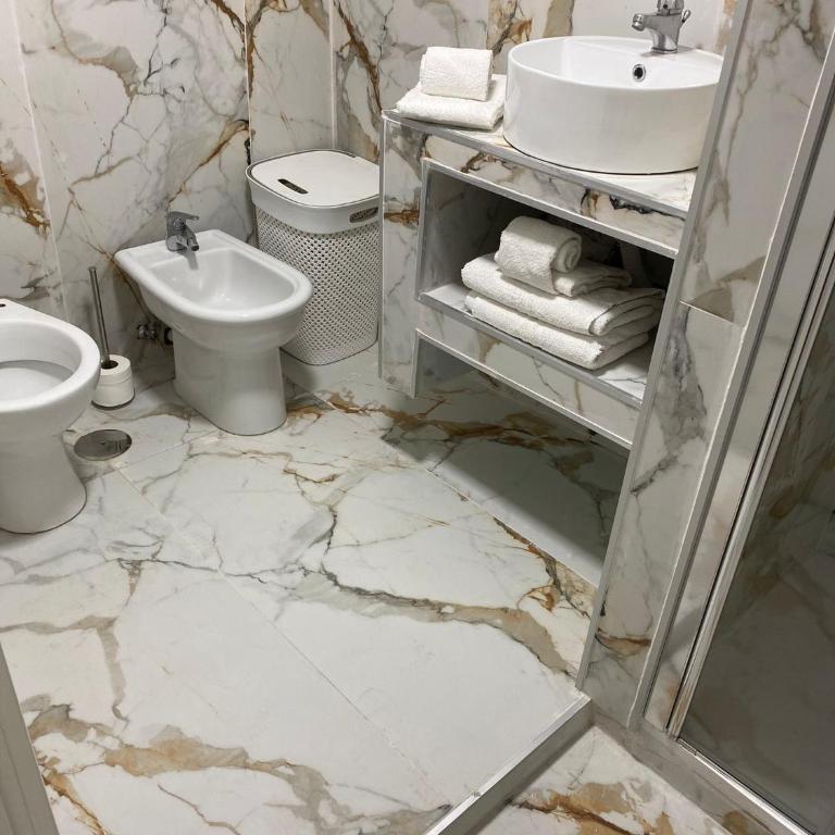 Mergellina Relais 70- Casa vacanze Napoli - Appartamento con 2 Camere da Letto - 5