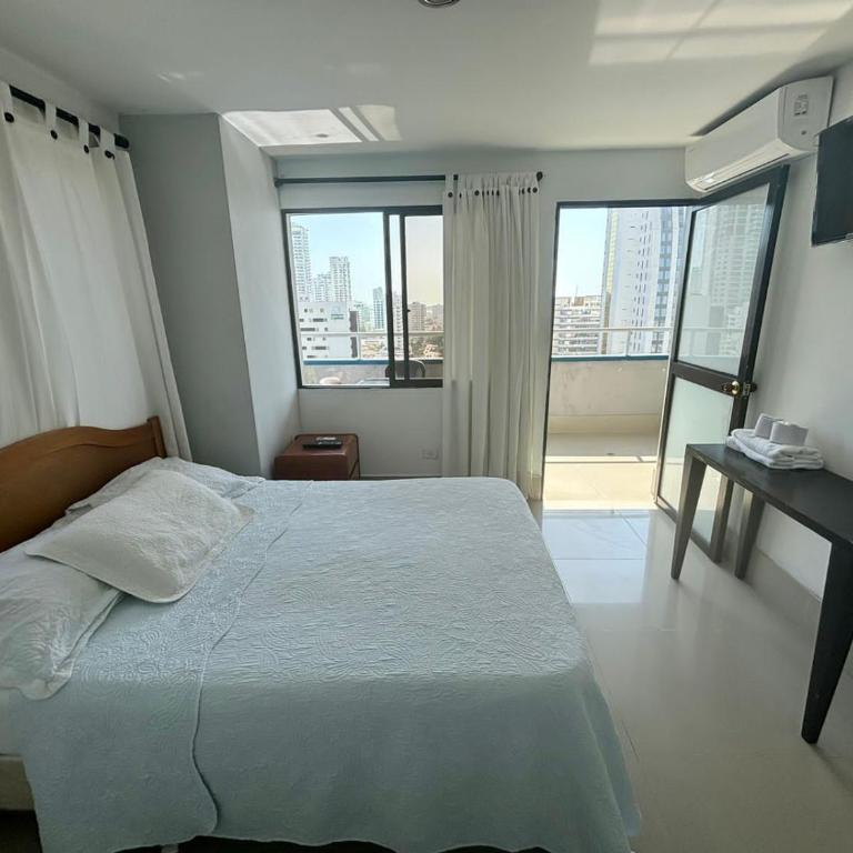 Apartamentos En Edificio Portofino ICDI - Two-Bedroom Apartment - 4